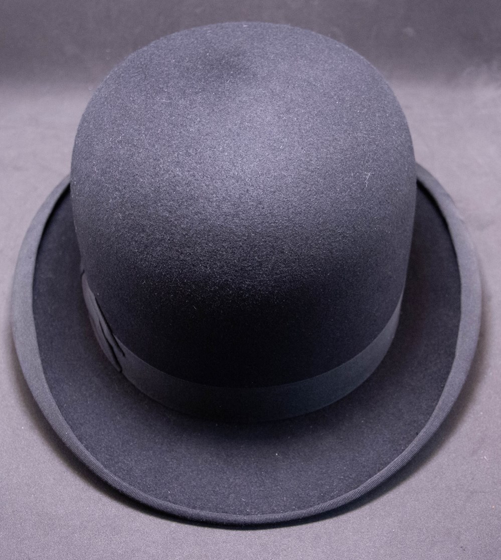 divers chapeau melon