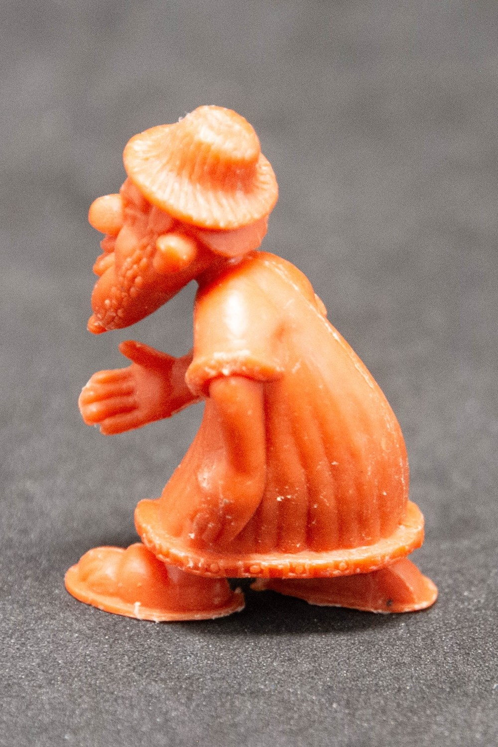 Bonbons Dupont d'Isigny - 1969 - 26 - Rouge - Amonbofils figurines bonbons dupont isigny 1969 26 rouge amonbofils