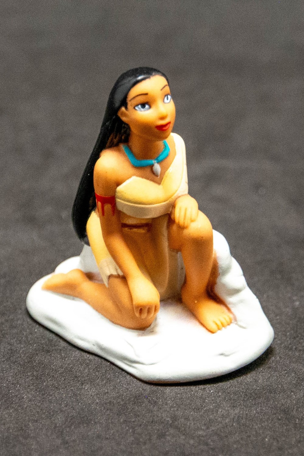 Pocahontas - Disney - 2002 - Guerrier figurines pocahontas disney 2002 guerrier