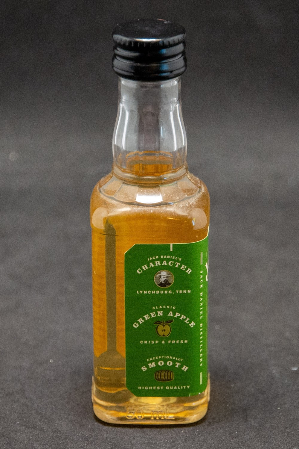 art de table argenterie bistrot alimentation bouteilles jack daniel s apple 5cl plastique pleine