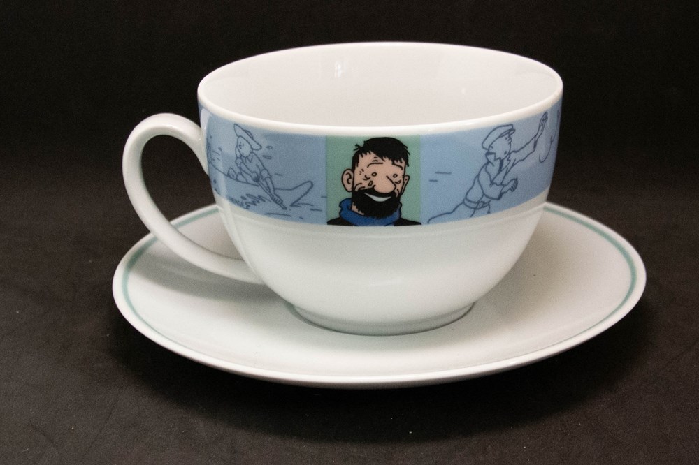 Guy Degrenne - 1996 - Bleu - Tasse à thé + soucoupe art la table argenterie assiettes plats guy degrenne 1996 bleu tasse a the soucoupe
