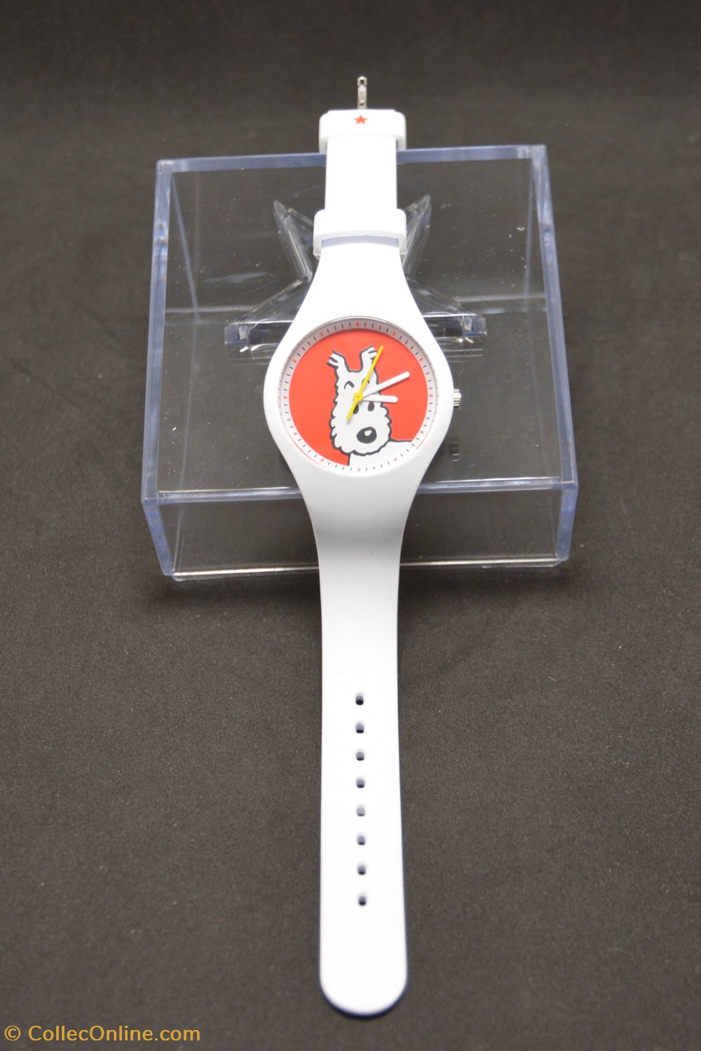 Montre - Moulinsart - 2018 - Milou - taille S bijoux horlogerie montres montre moulinsart 2018 milou taille s