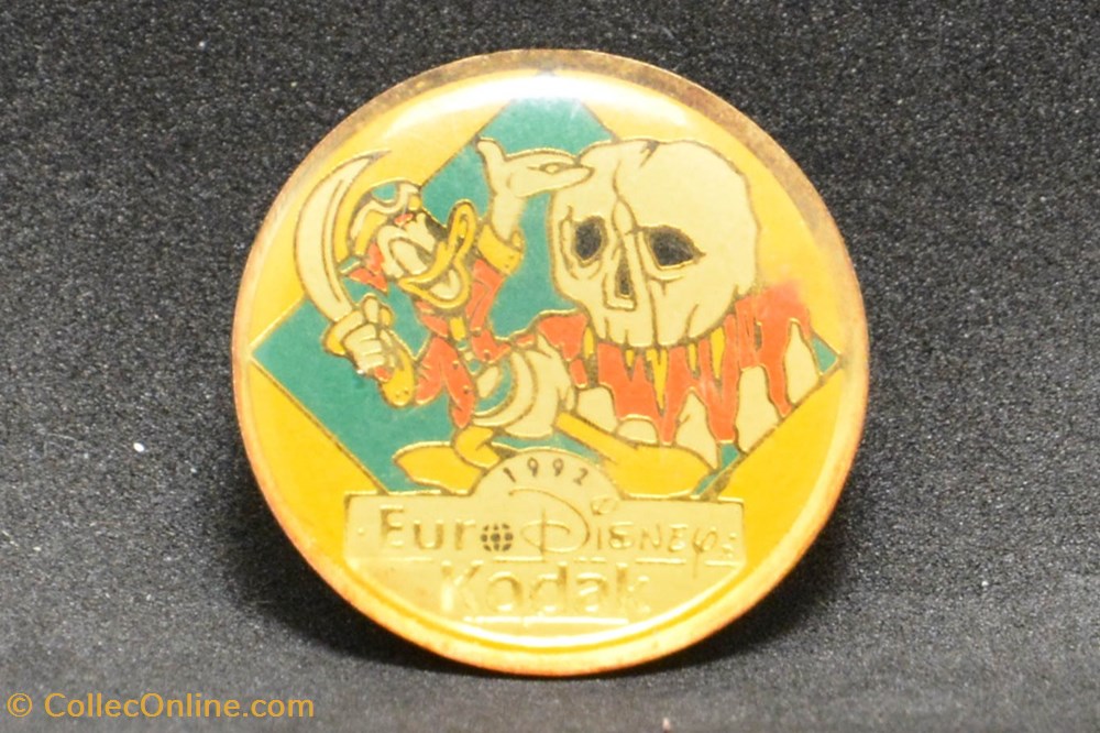 divers pin badges eurodisney kodak 05