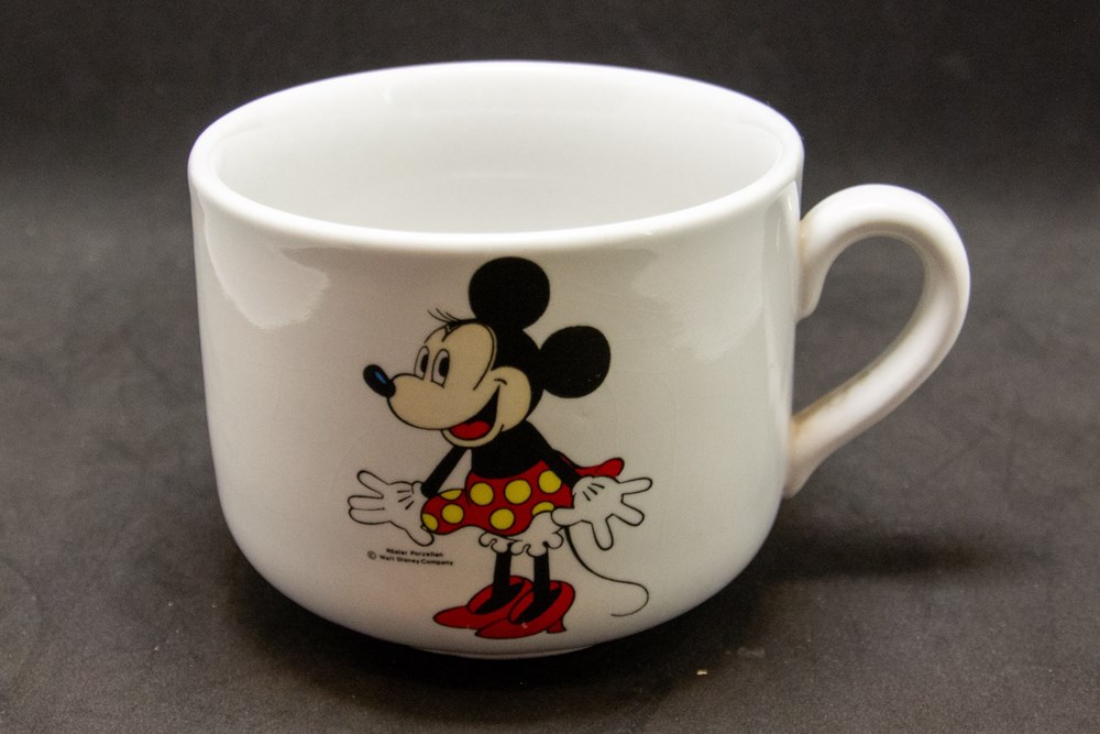 divers disney tasse minnie
