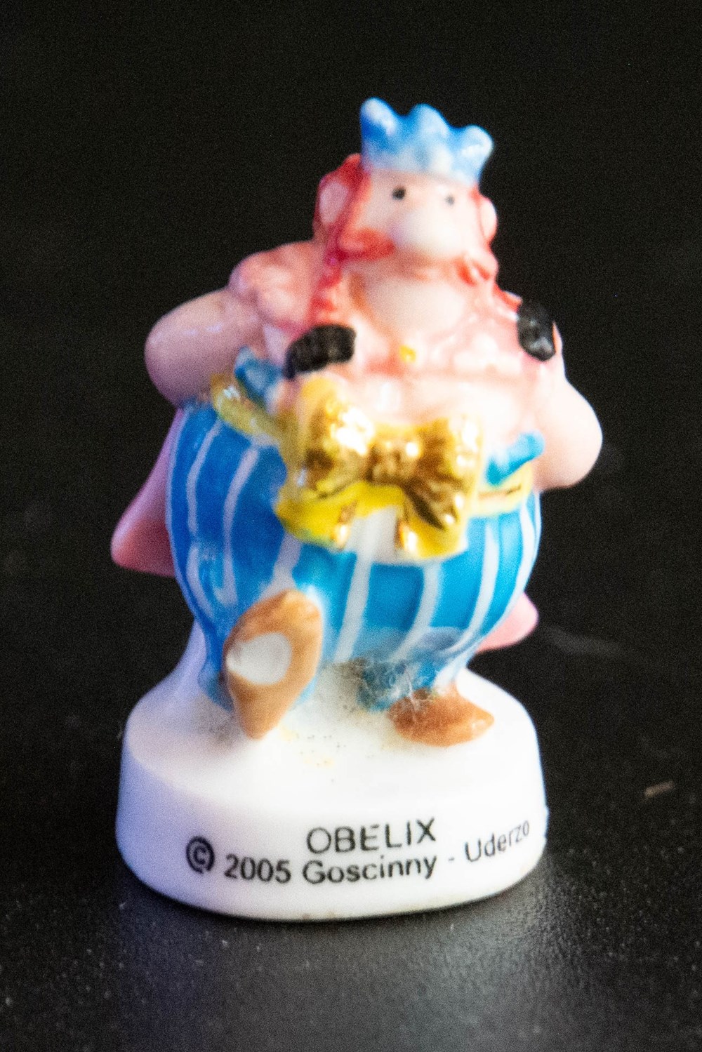 2005 - Série "Astérix et compagnie" - Or et platine - Obélix divers feves 2005 serie asterix et compagnie or et platine obelix