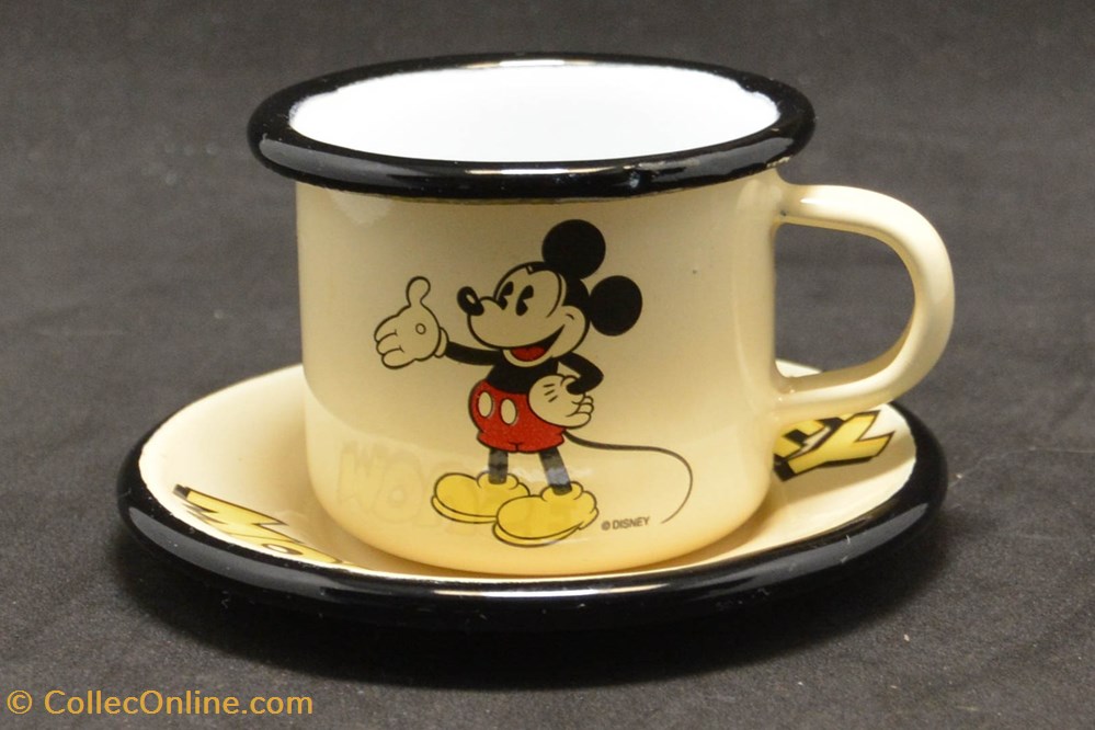 divers boites en tole tasse a cafe metal 7cl mickey mouse