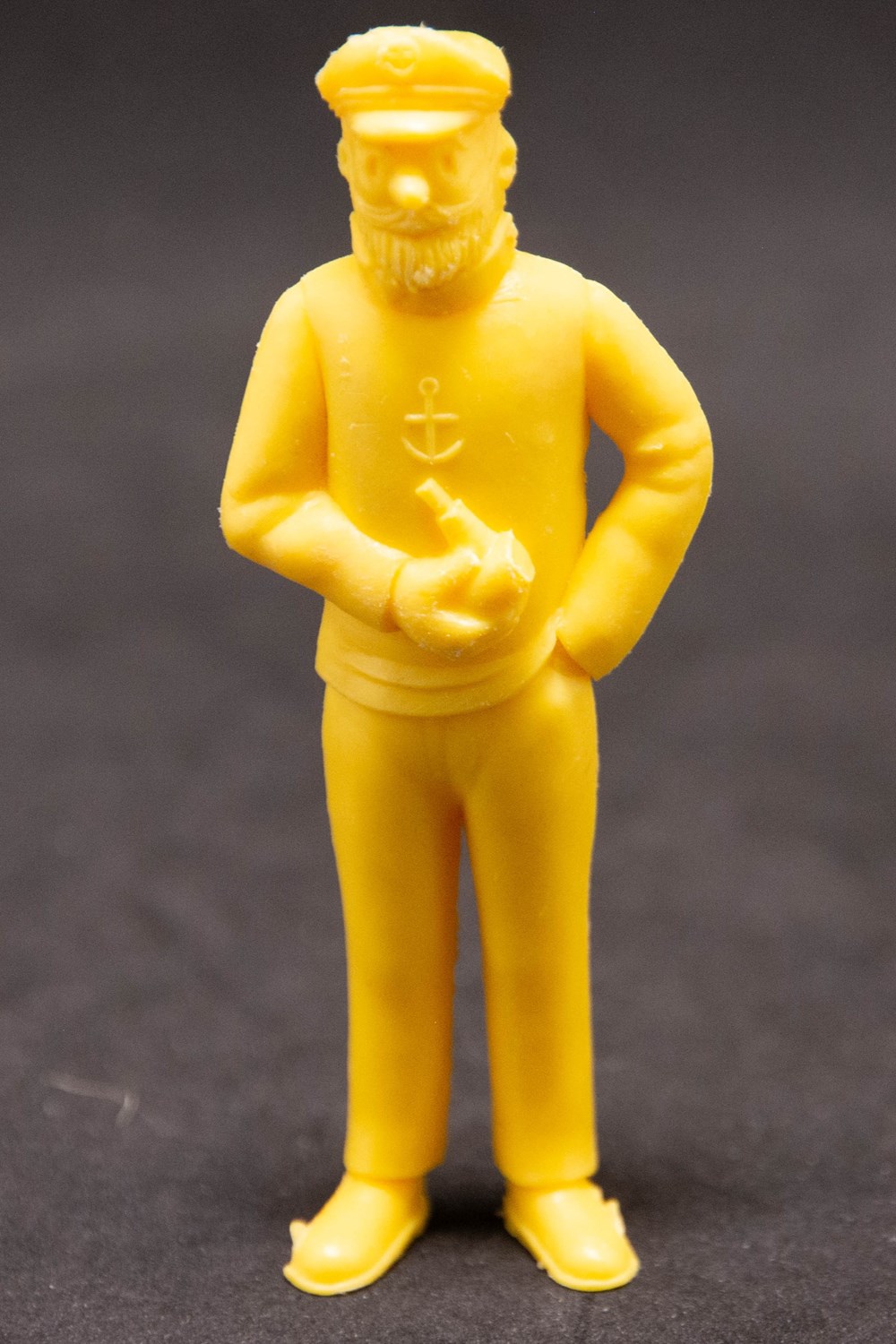 figurines belvision 1973 capitaine haddock monochrome jaune