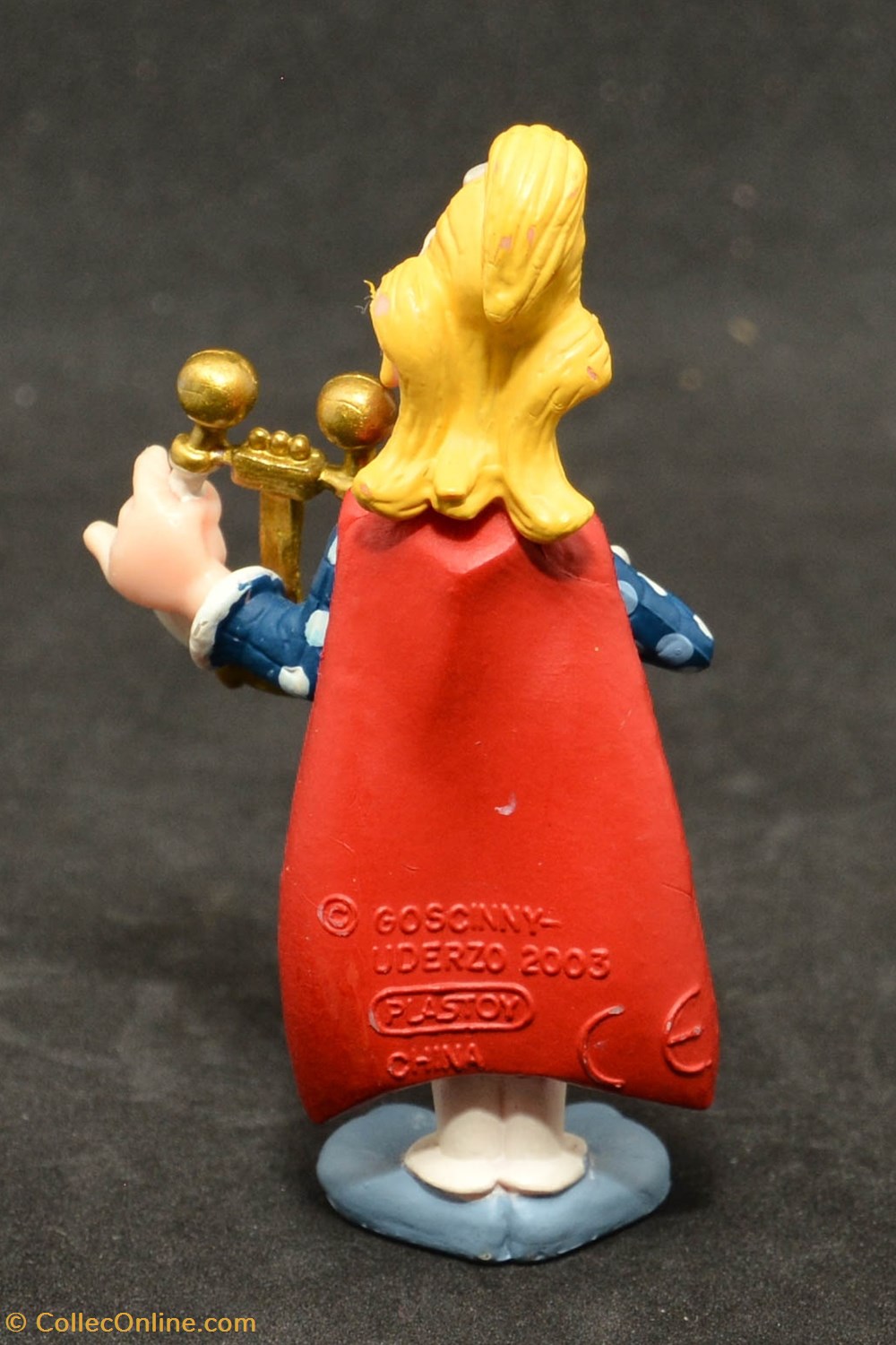Plastoy - 2003 - 7cm - Assurancetourix 2 figurines plastoy 2003 7cm assurancetourix