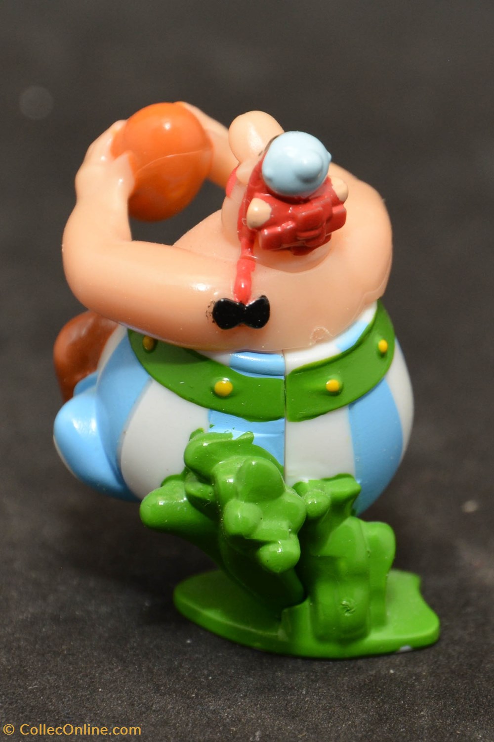 Série 07 - Au service de sa majesté - 2012 - TR111 - Obélix 2 figurines serie 07 au service de sa majeste 2012 tr111 obelix