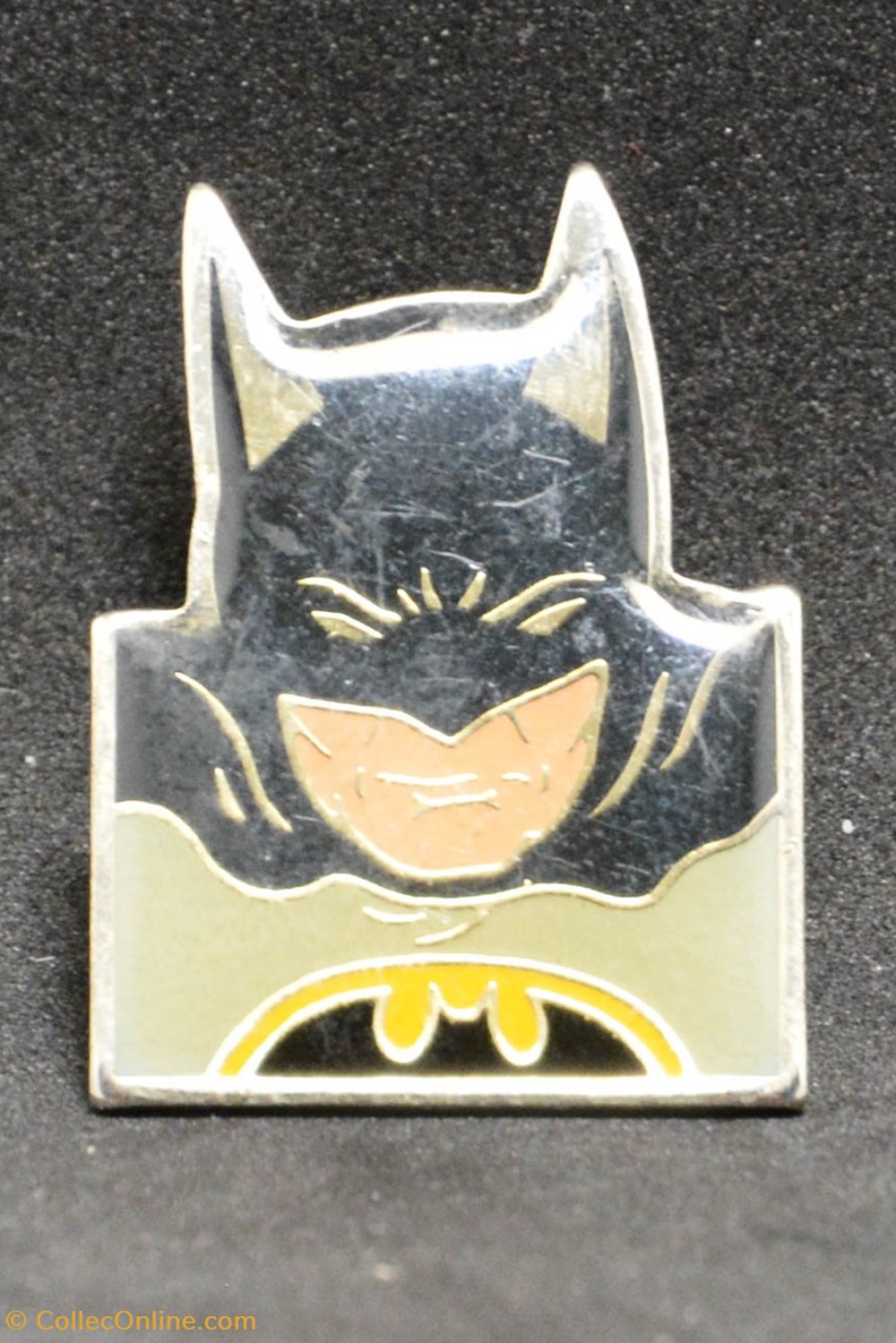 divers pin badges comics batman 05
