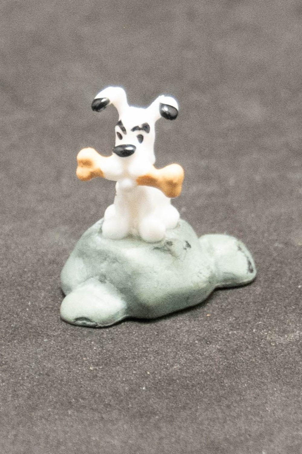 Plastoy - 2017 - Tubo - Idéfix figurines plastoy 2017 tubo idefix