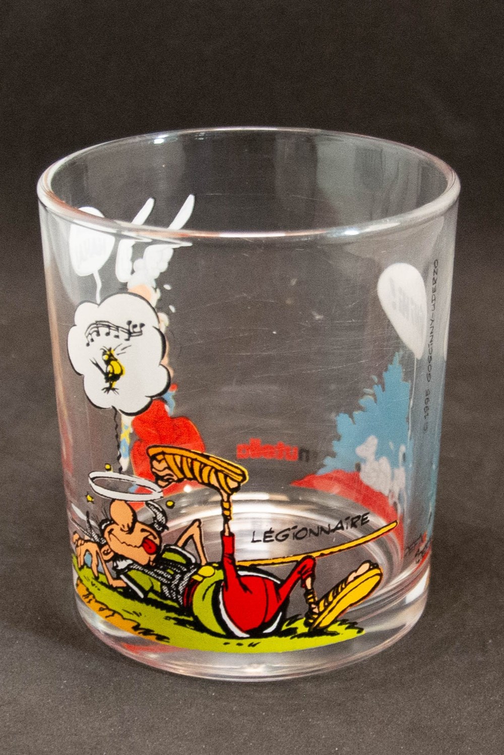 art table argenterie verres 1995 nutella asterix idefix et un legionnaire