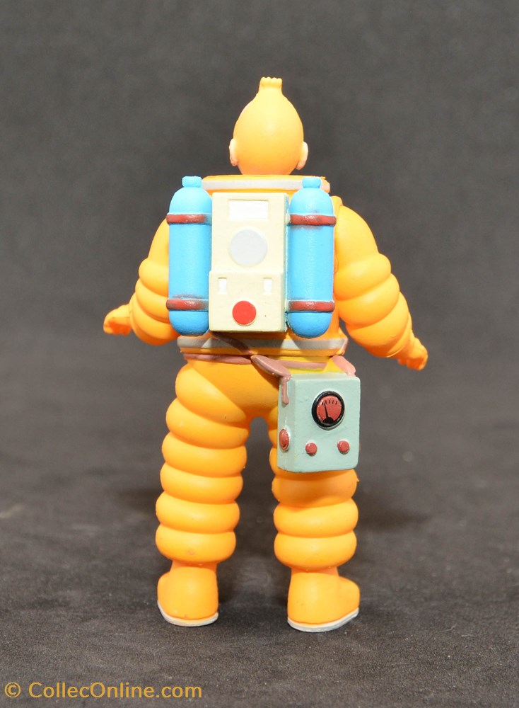 figurines moulinsart 2019 tintin cosmonaute 8cm ml19