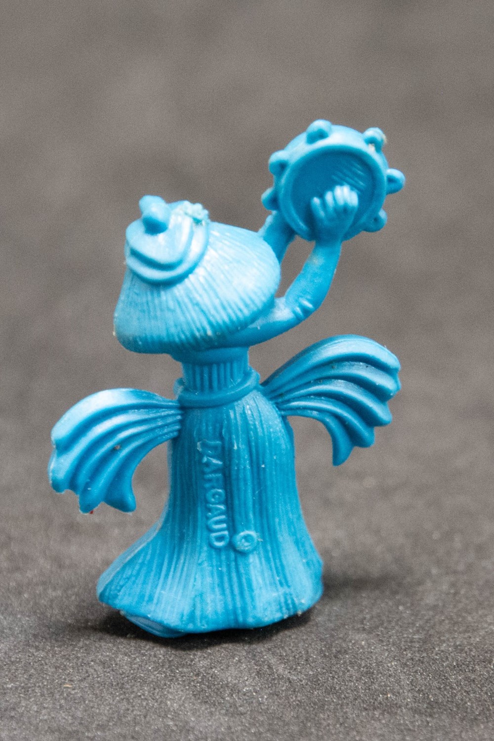 Bonbons Dupont d'Isigny - 1969 - 40 - Bleu - Danseuse égyptienne frappant dans un tambourin figurines bonbons dupont isigny 1969 40 bleu danseuse egyptienne frappant dans un tambourin