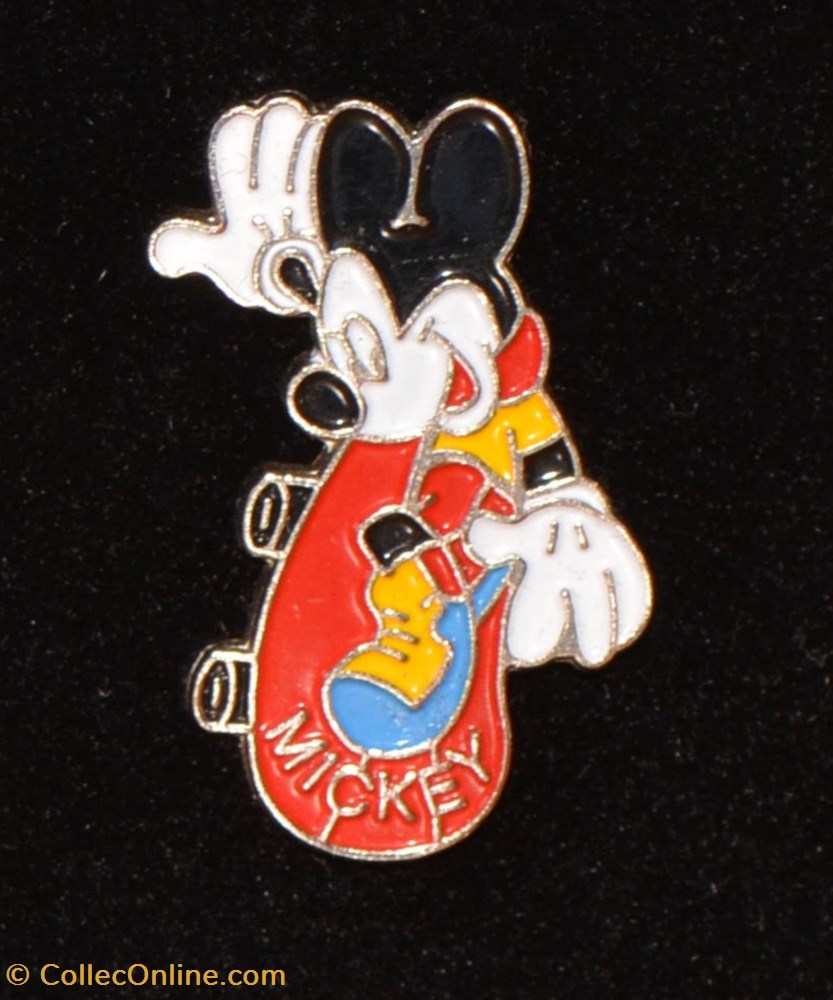 diver pin mickey 08