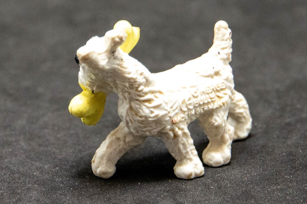 Bully - 1990 - Milou (souple) - Variante 2 figurines bully 1990 milou souple variante 2