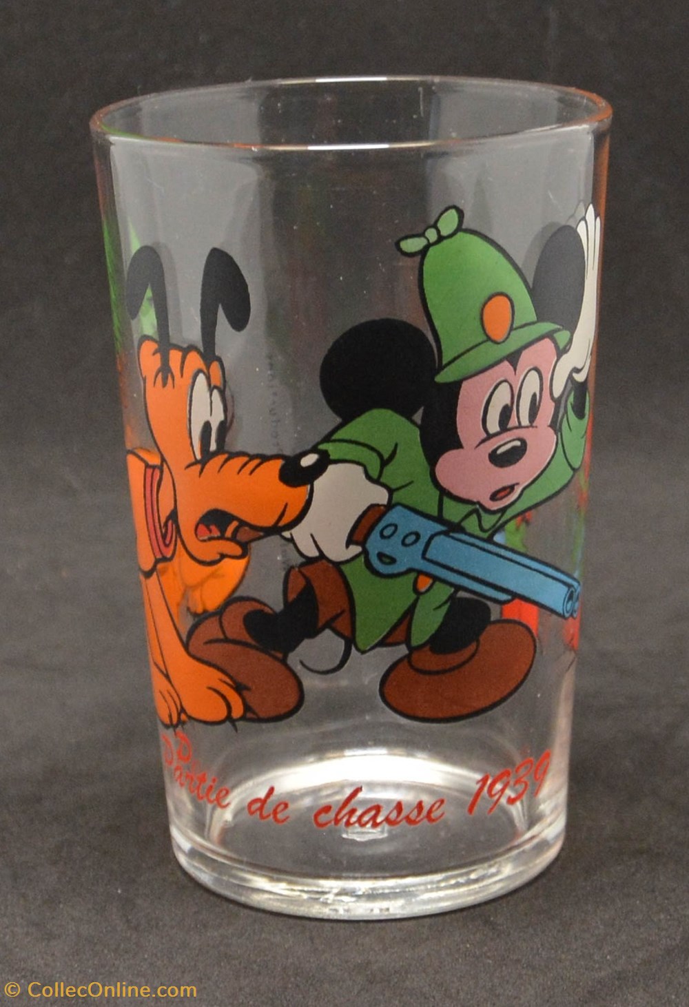 la table argenterie disney mickey et pluto partie de chasse 1939