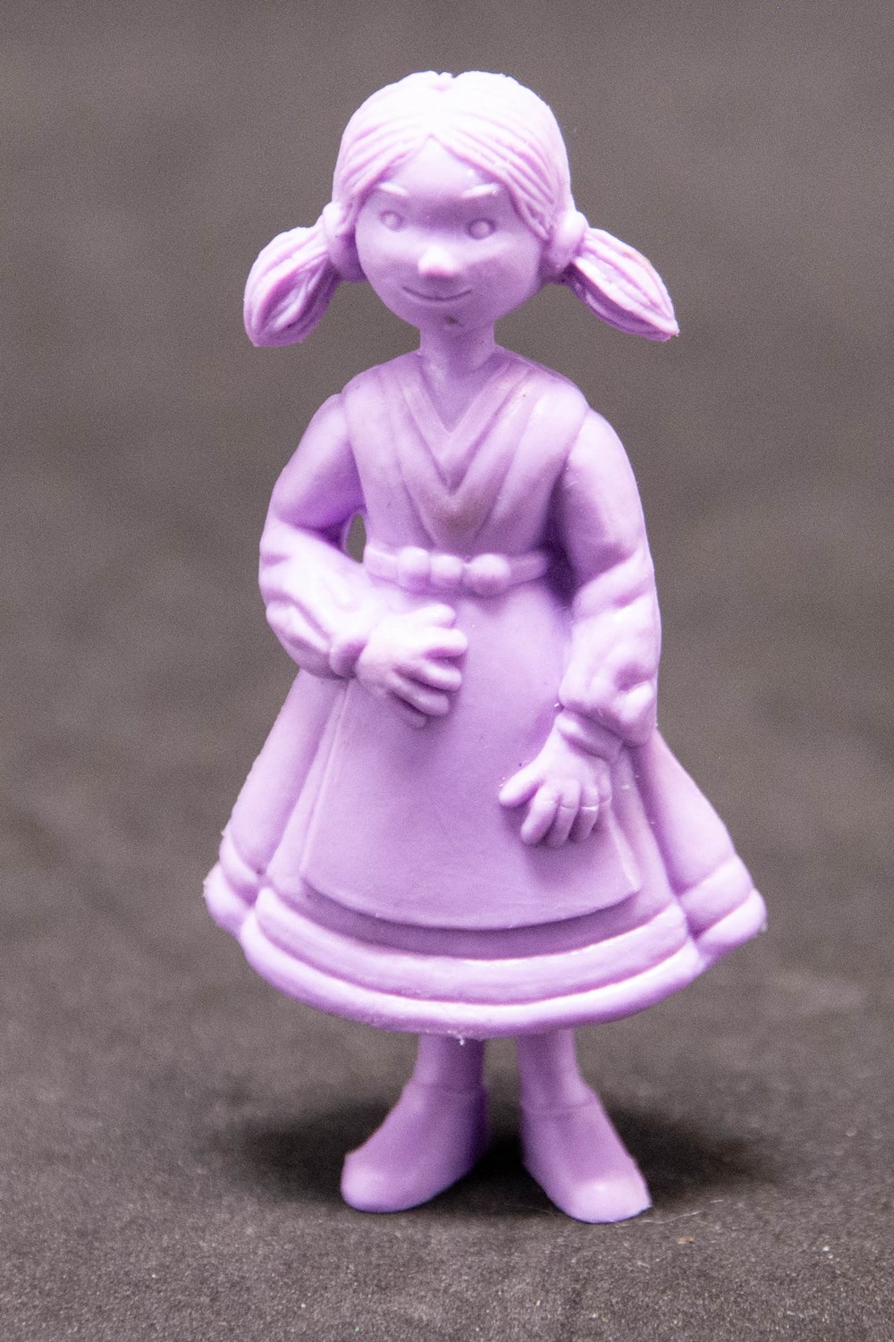 Belvision - 1973 - Nouchka monochrome - violet figurines belvision 1973 nouchka monochrome violet