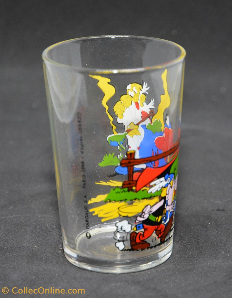 Série 005 - 1968 - Dargaud - Astérix, Abraracourcix et Panoramix 2 art de la table argenterie verres serie 005 1968 dargaud asterix abraracourcix et panoramix