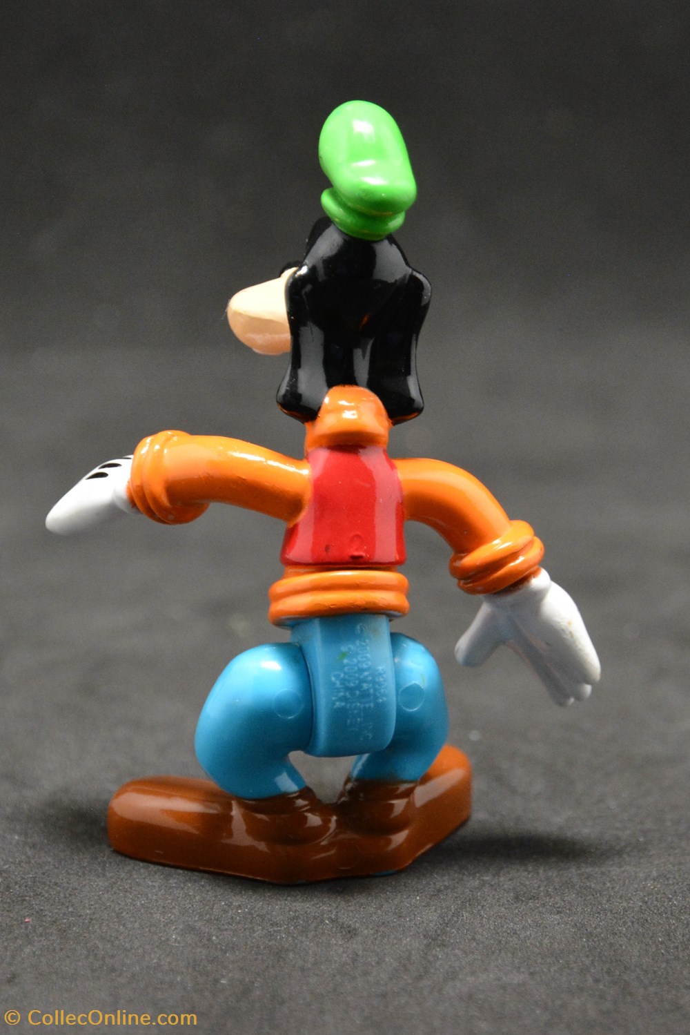 divers boites en tole figurine dingo