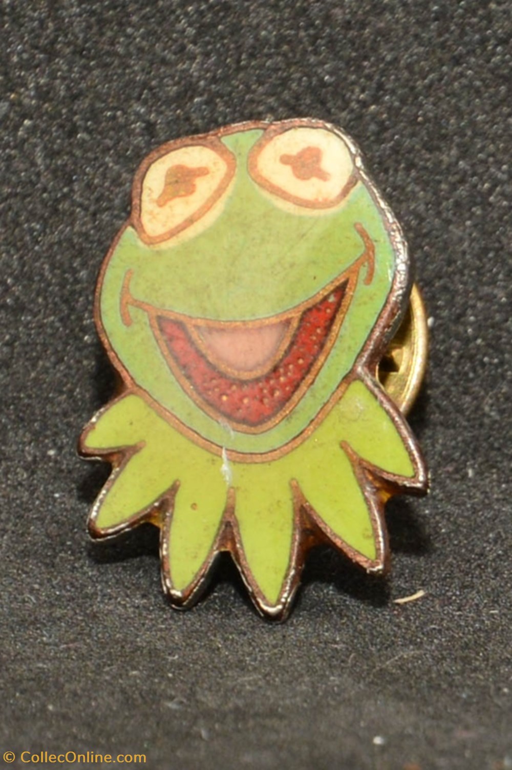 divers pin badges muppet show kermit