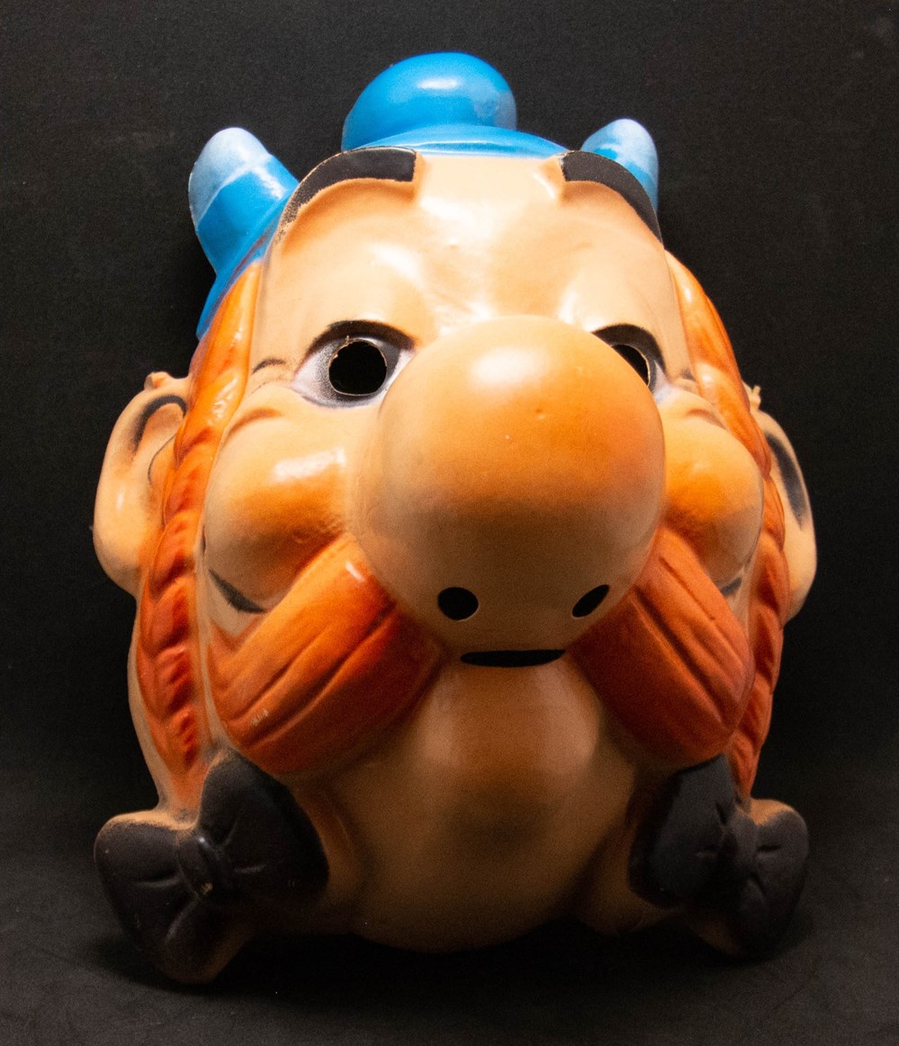 divers masque cesar 1974 obelix