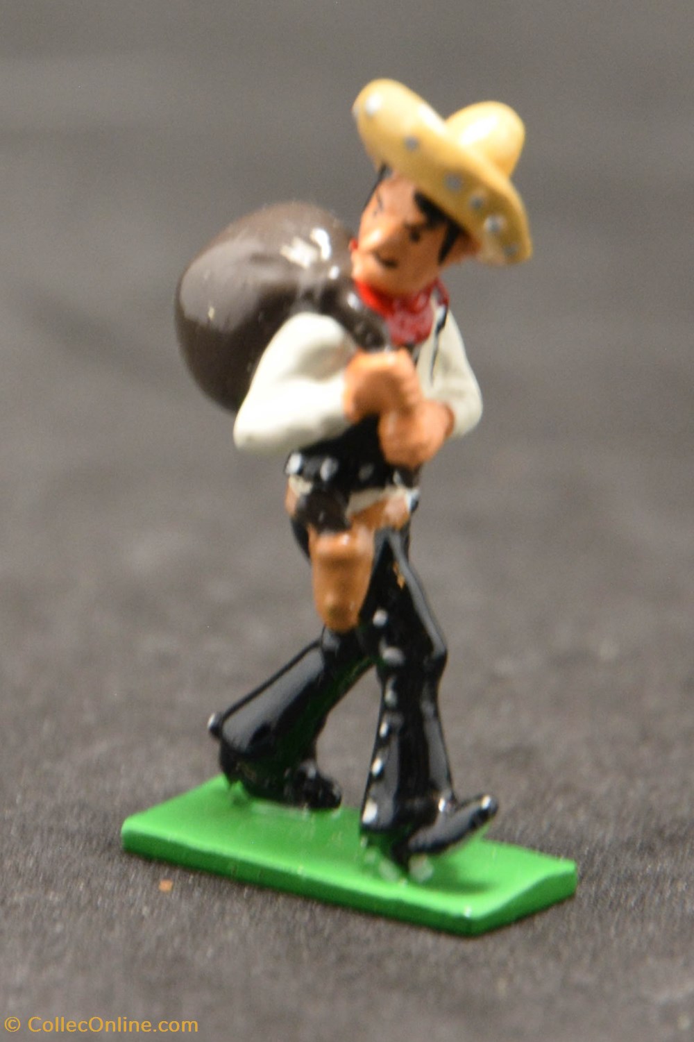 Moulinsart-Pixi - 2003 - Tintin en Amérique - Bandit figurines moulinsart pixi 2003 tintin en amerique bandit