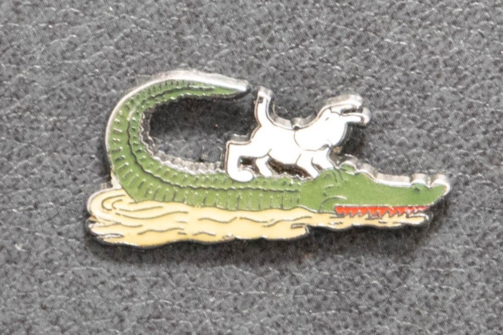 Corner - 142 - Milou divers pin s badges corner 142 milou