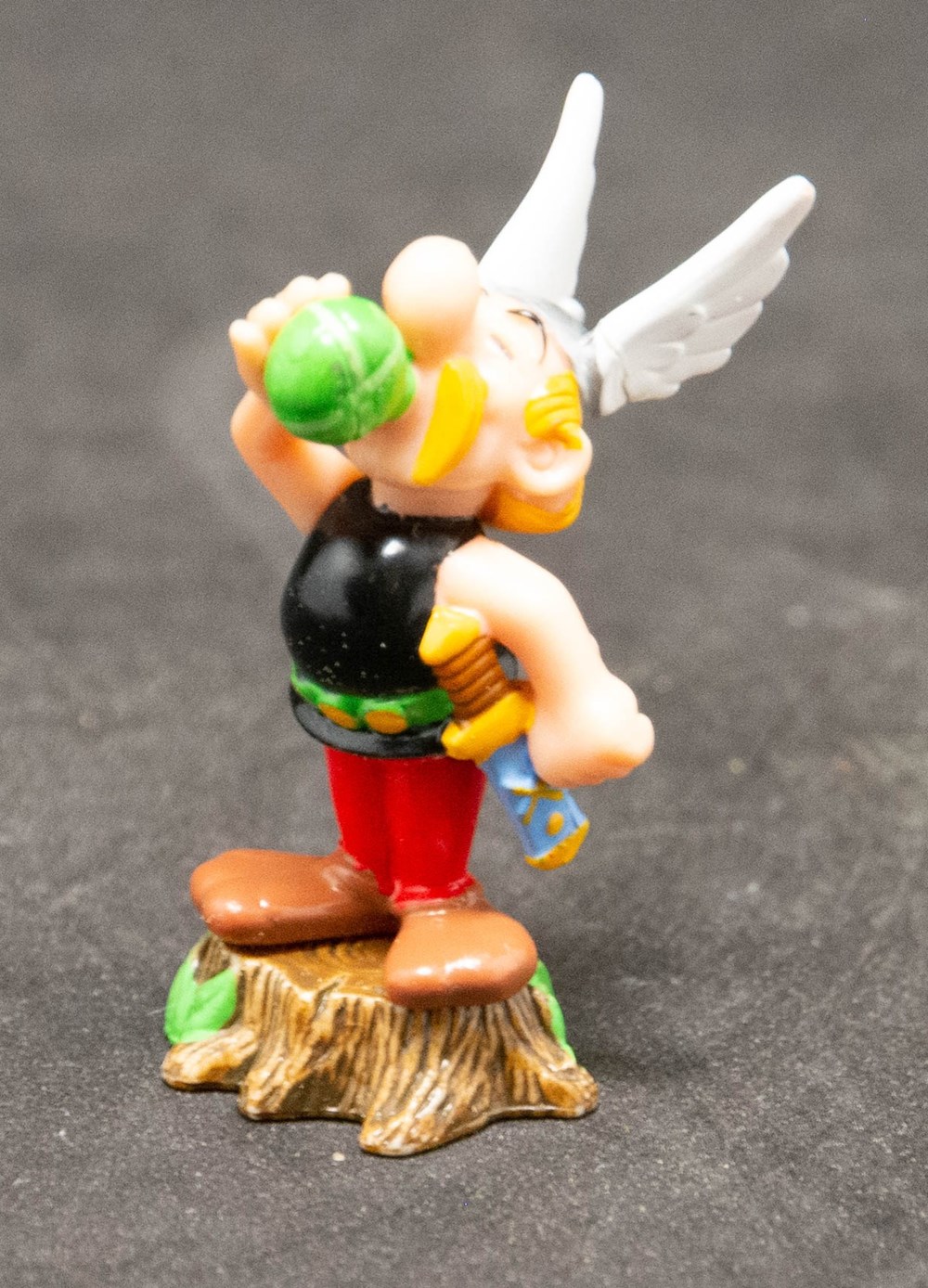 Série 03 - Astérix et les romains - 2003 - 07 - Astérix (Version allemande) figurines serie 03 asterix et les romains 2003 07 asterix version allemande