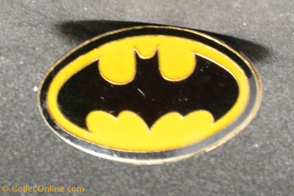 divers pin badges comics batman 03