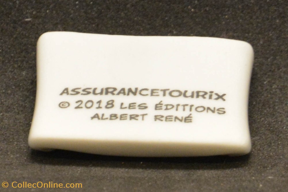 2018 - Série "Le secret de la potion magique" - Assurancetourix divers feves 2018 serie le secret de la potion magique assurancetourix