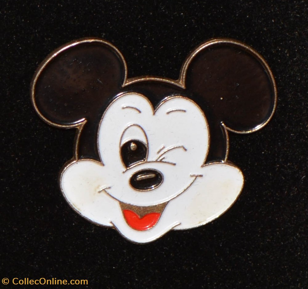 diver pin mickey 07