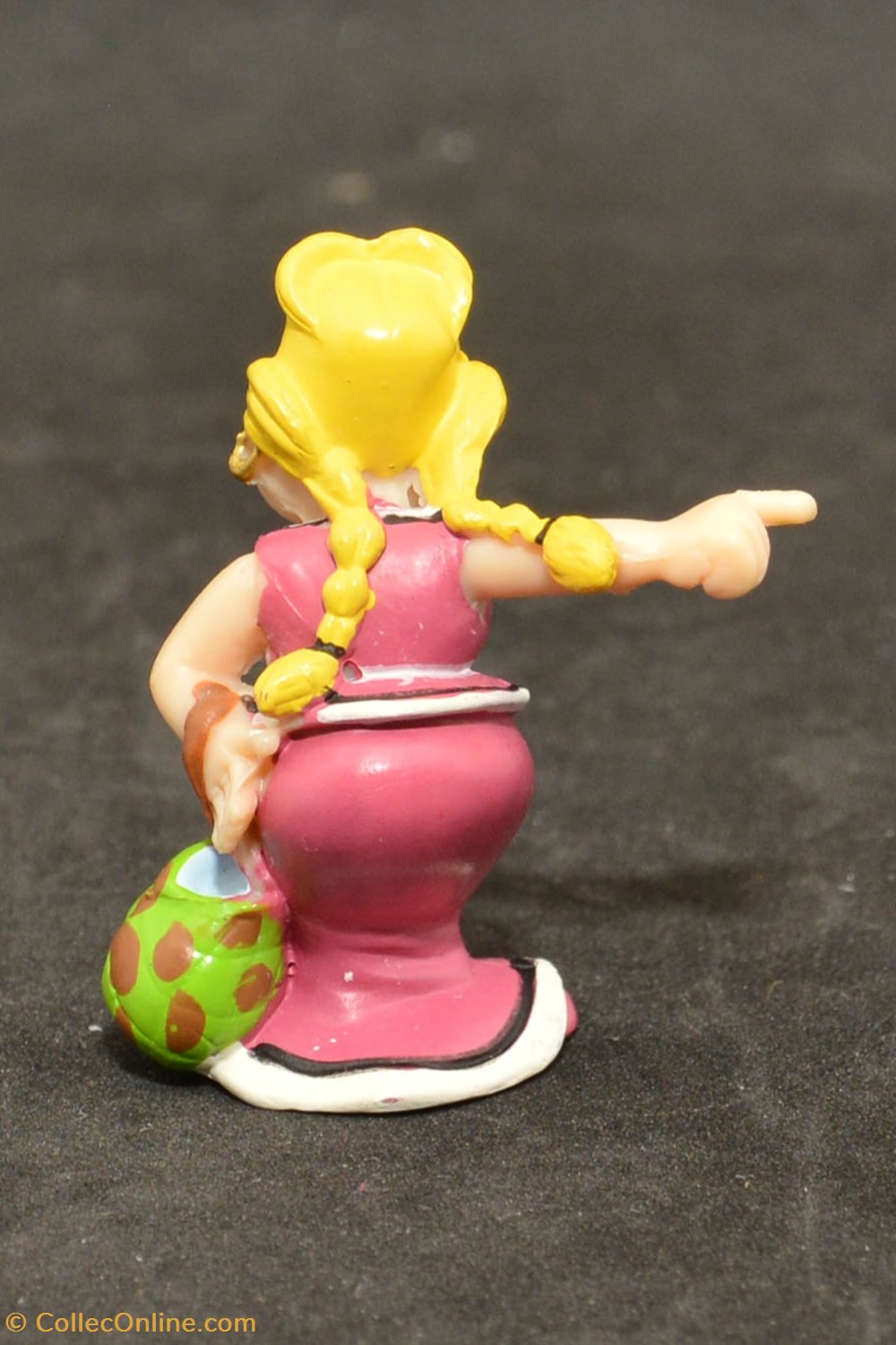 Plastoy - 2005 - 3,5 cm - Bonemine 2 figurines plastoy 2005 3 5 cm bonemine
