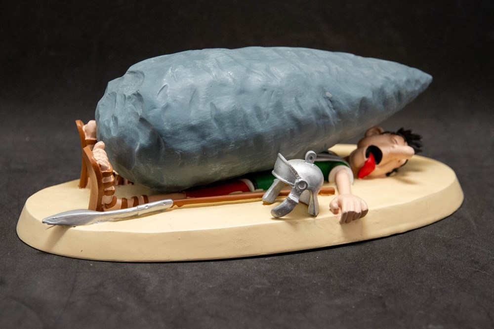 Scéne 09 - Le romain écrasé par un menhir figurines scene 09 le romain ecrase par un menhir