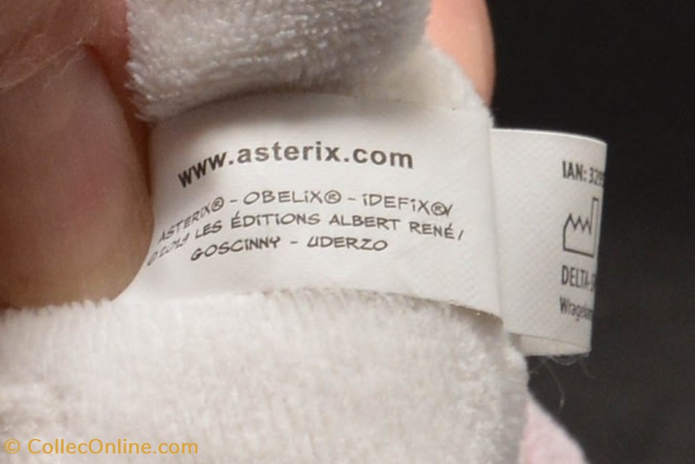 Idéfix assis - Albert Renée - 2019 - 16 cm jeux societe jouets peluches idefix assis albert renee 2019 16 cm