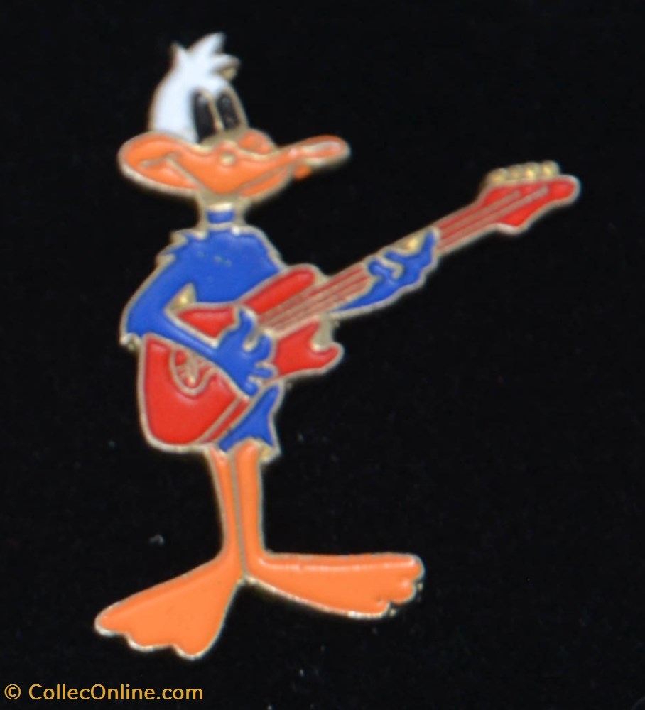 diver pin daffy duck 01