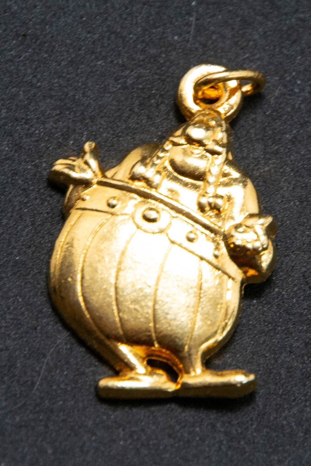 1988 - Série "Pendentif doré" - Obélix divers feves 1988 serie pendentif dore obelix