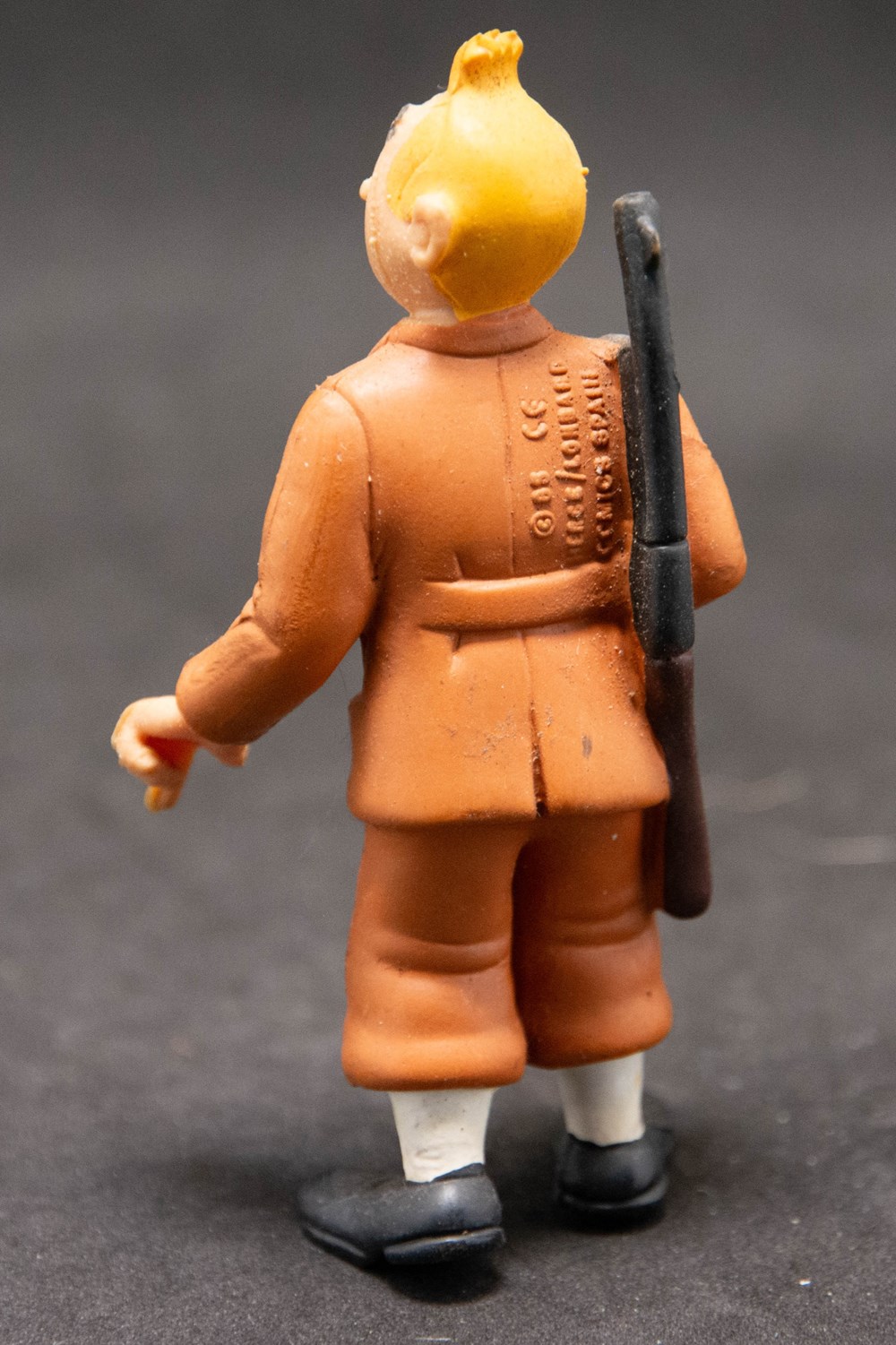 Comics Spain - 1984 - Tintin fusil figurines comics spain 1984 tintin fusil