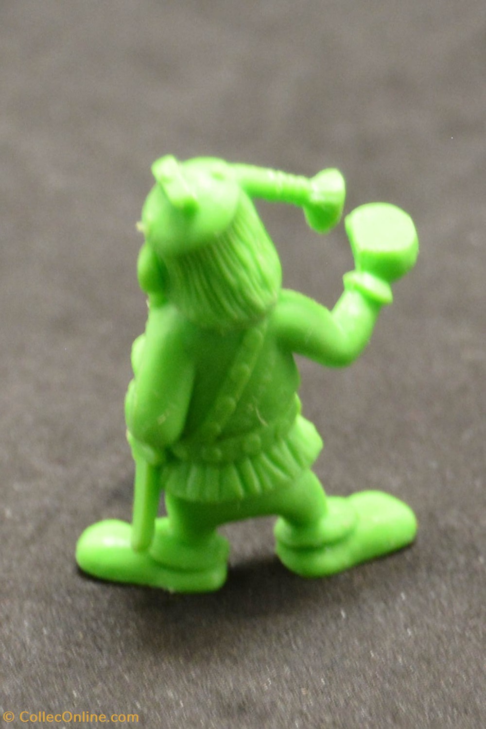 figurines comansi 1984 13 vert porteur de pavois manque ails