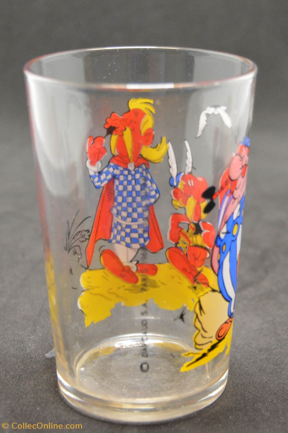 Série 005 - 1968 - Dargaud - Astérix et Assurancetourix art de la table argenterie verres serie 005 1968 dargaud asterix et assurancetourix
