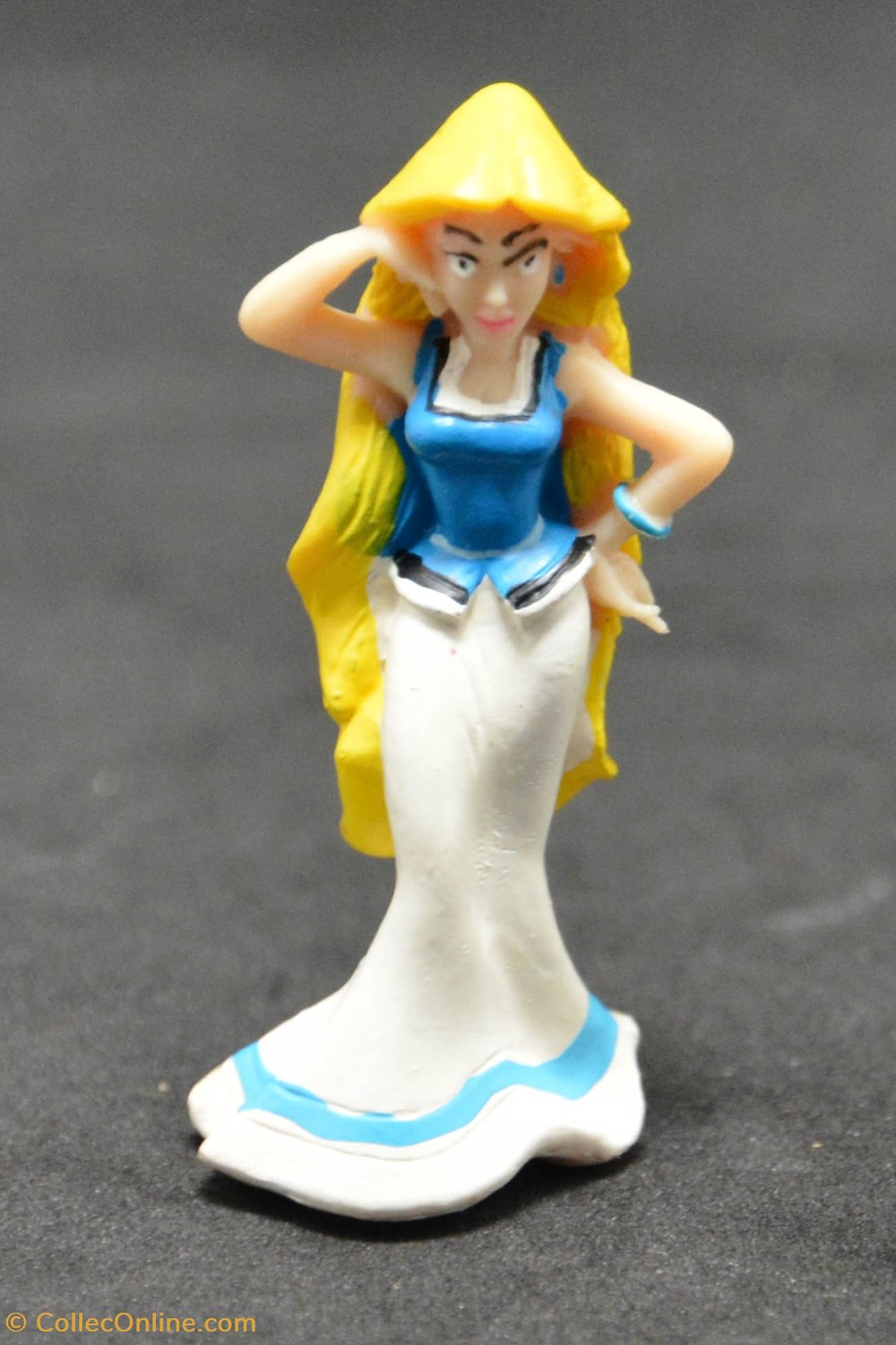 Plastoy - 2006 - 5 cm - Falbala figurines plastoy 2006 5 cm falbala