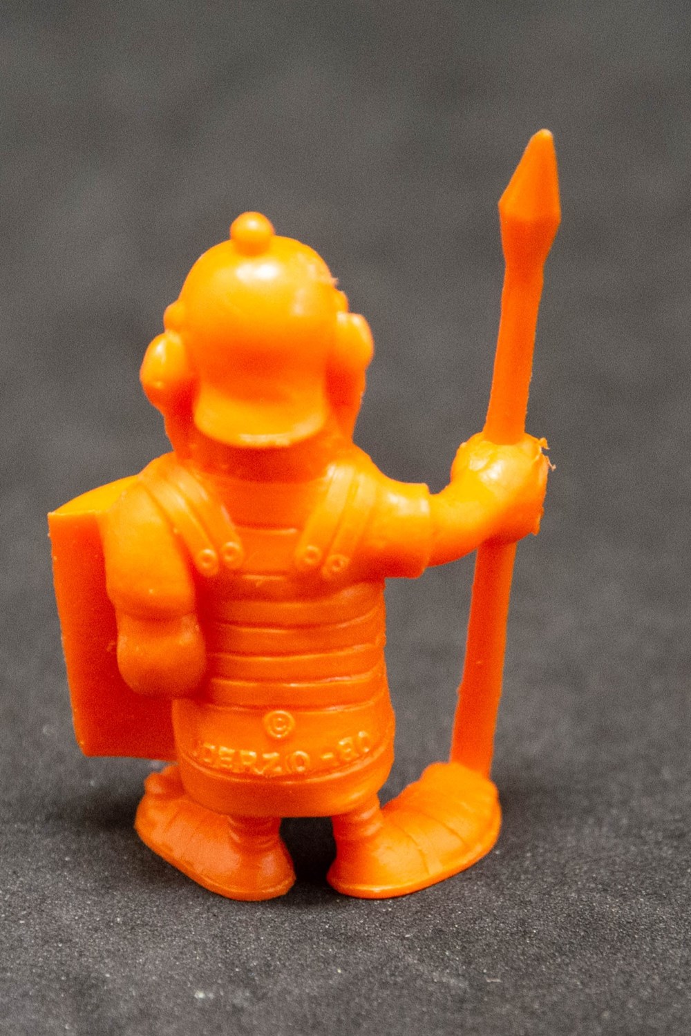 Comansi - 1984 - 18 - Orange - Légionnaire I triste avec péplum figurines comansi 1984 18 orange legionnaire i triste avec peplum