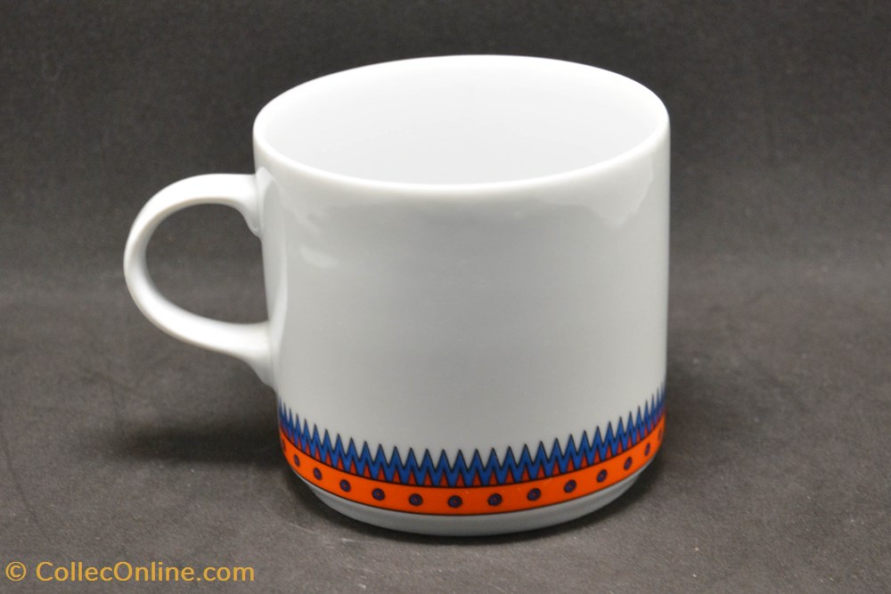 Mug - Moulinsart - 1996 - Série "Le temple du soleil" 2 de la table argenterie service the cafe tasses mugs mug moulinsart 1996 serie le temple du soleil