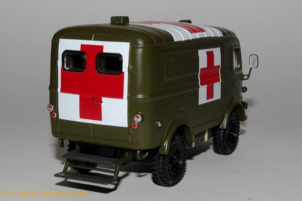 Renault R2087 sanitaire modeles reduits vehicules militaires renault r2087 sanitaire
