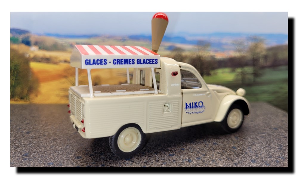 modeles reduits voitures citroen 1964 2 cv azu fourgonette glaces miko pickup