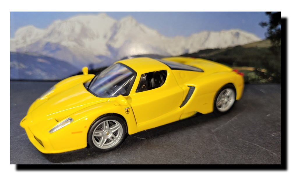 Enzo ( 2002 ) modeles reduits voitures ferrari enzo 2002