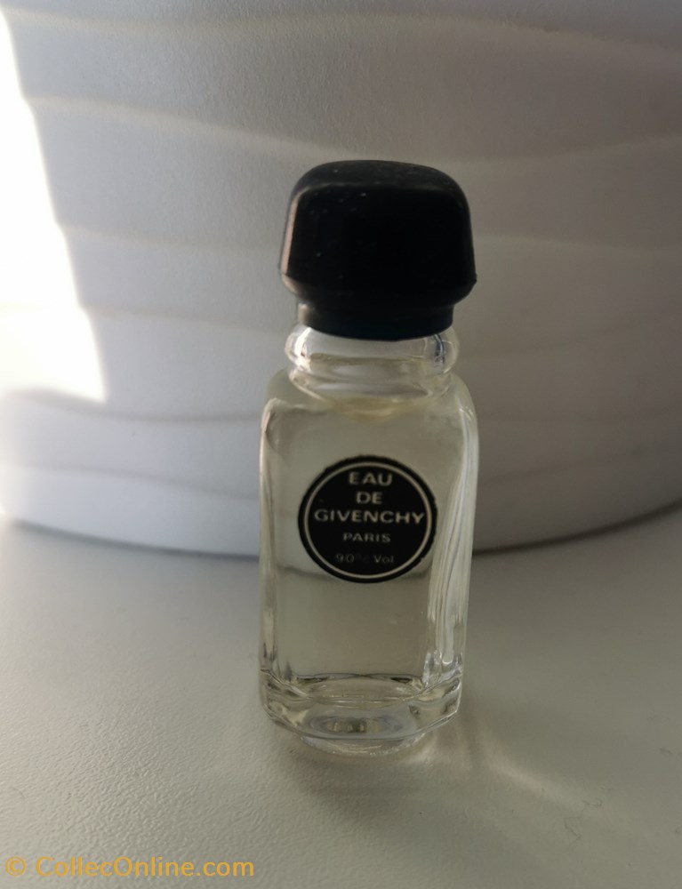 Givenchy- eau de Givenchy-edt 4 ml parfums beaute miniatures givenchy eau de givenchy edt 4 ml