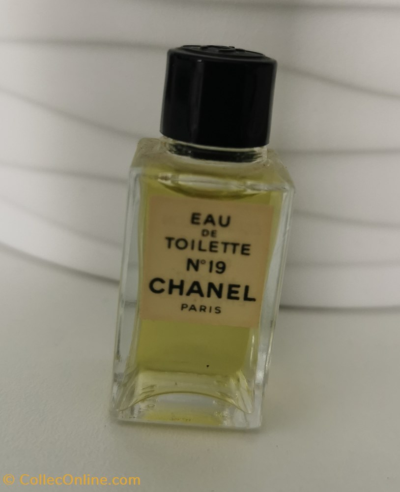 Chanel-n°19-edt 4 ml - Perfumes and Beauty - Fragrances - Capacity