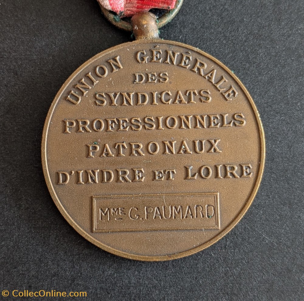 Médaille du mérite de l'Union Générale des Syndicats Professionnels Patronaux d’Indre et Loire medailles medaille du merite de union generale des syndicats professionnels patronaux d indre et loire