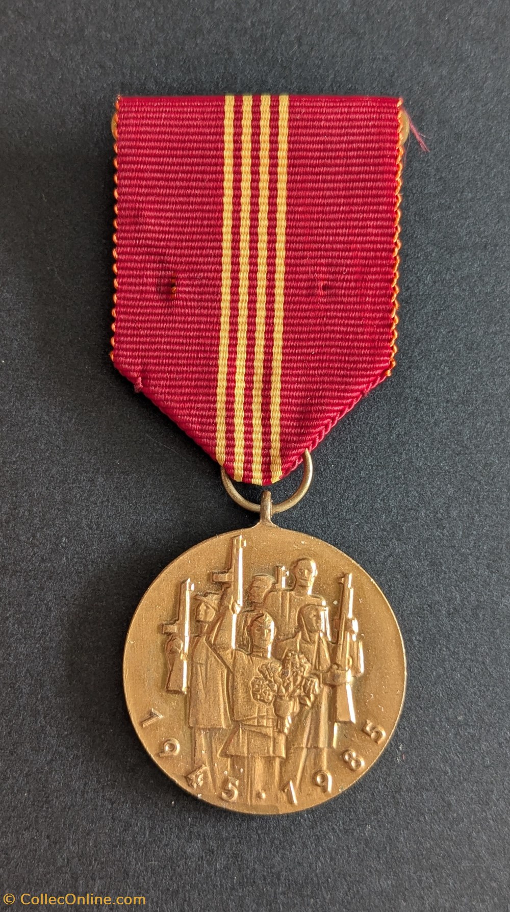 G2 - Médaille commémorative du 40eme anniversaire de la libération de la Tchécoslovaquie medailles g2 medaille commemorative du 40eme anniversaire de la liberation de la tchecoslovaquie